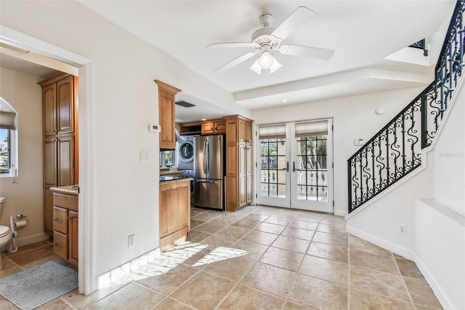 COLONIAL CORP REP - Residential