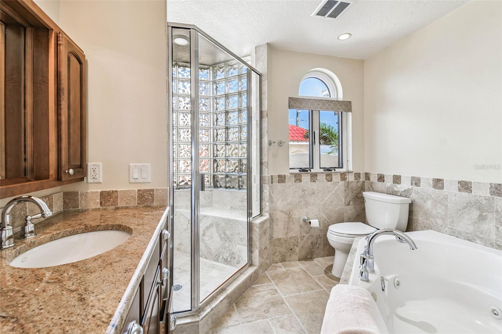 COLONIAL CORP REP - Residential