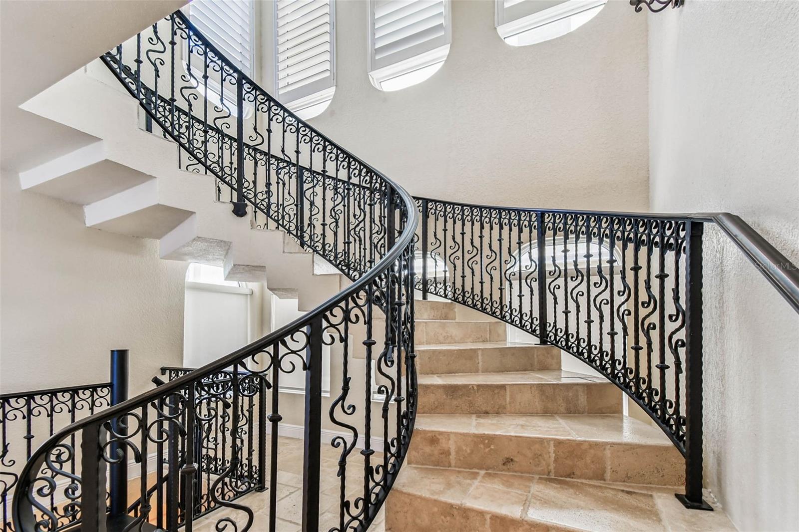 COLONIAL CORP REP - Residential