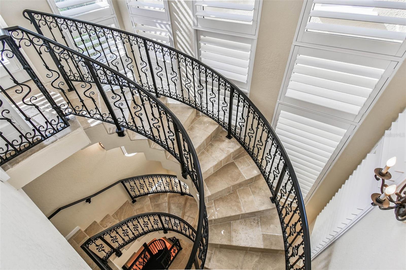 COLONIAL CORP REP - Residential