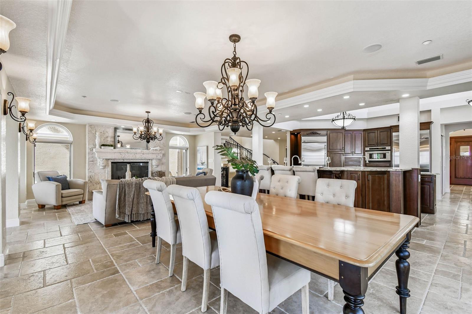 COLONIAL CORP REP - Residential