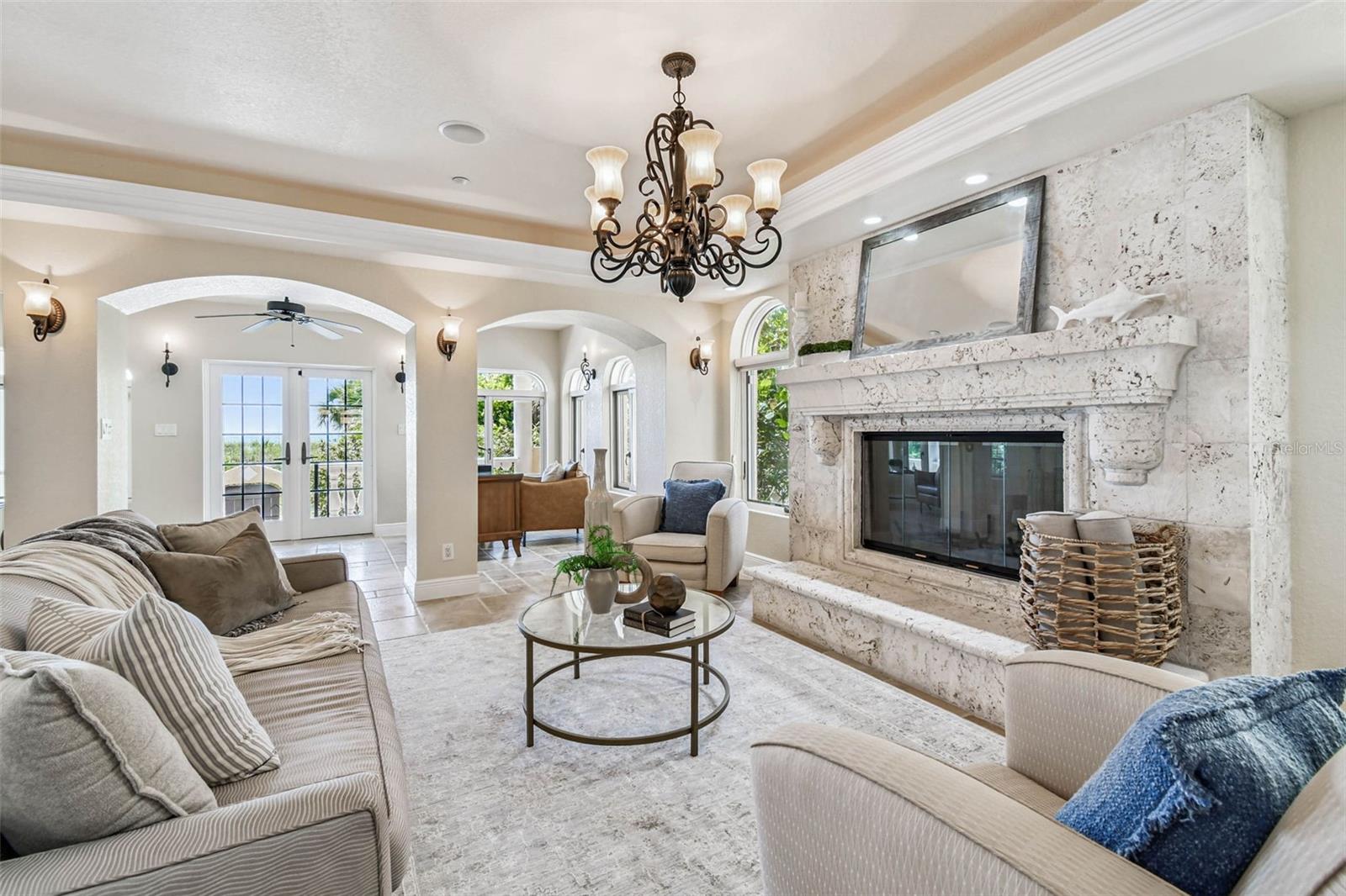 COLONIAL CORP REP - Residential