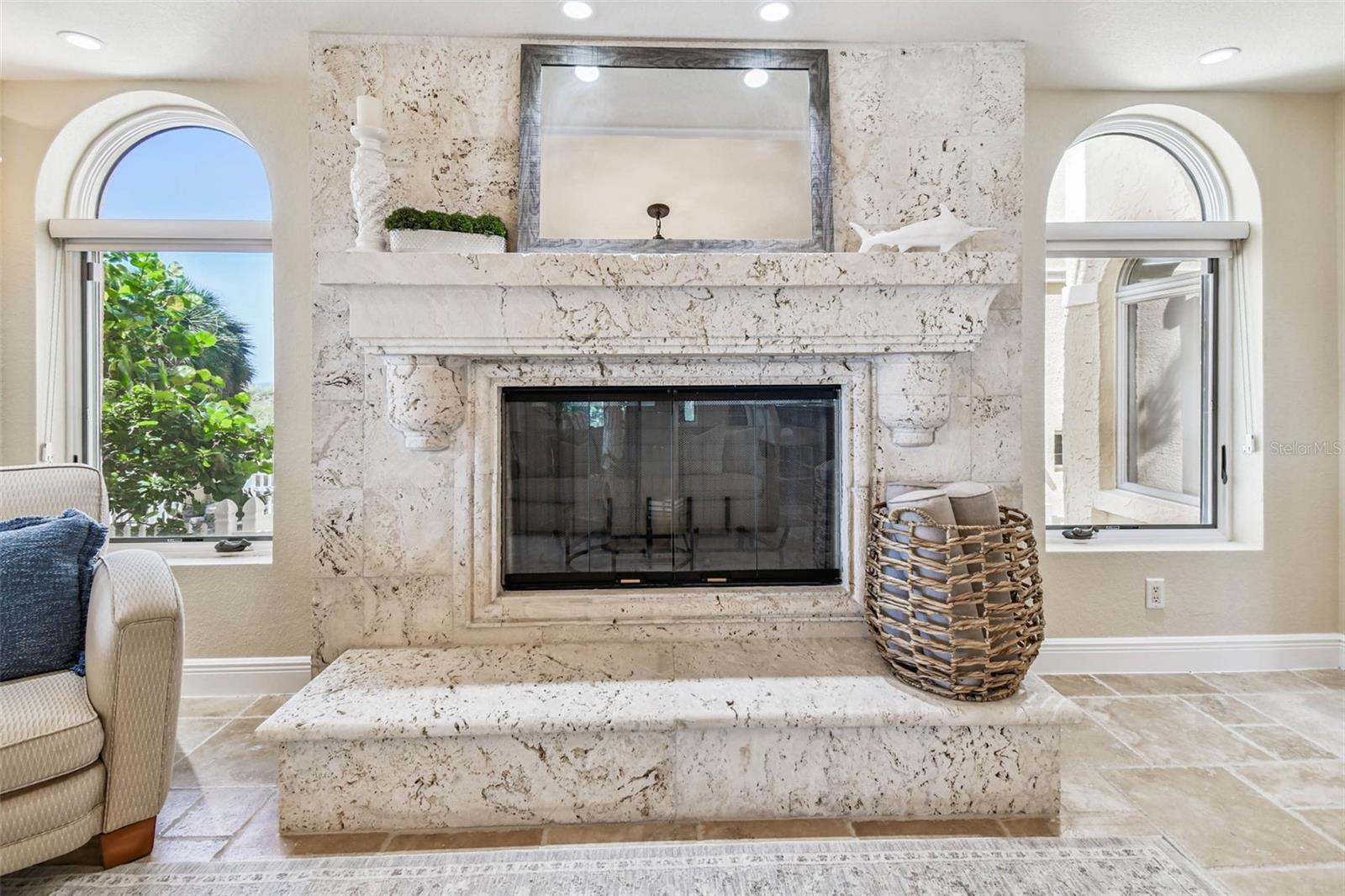 COLONIAL CORP REP - Residential