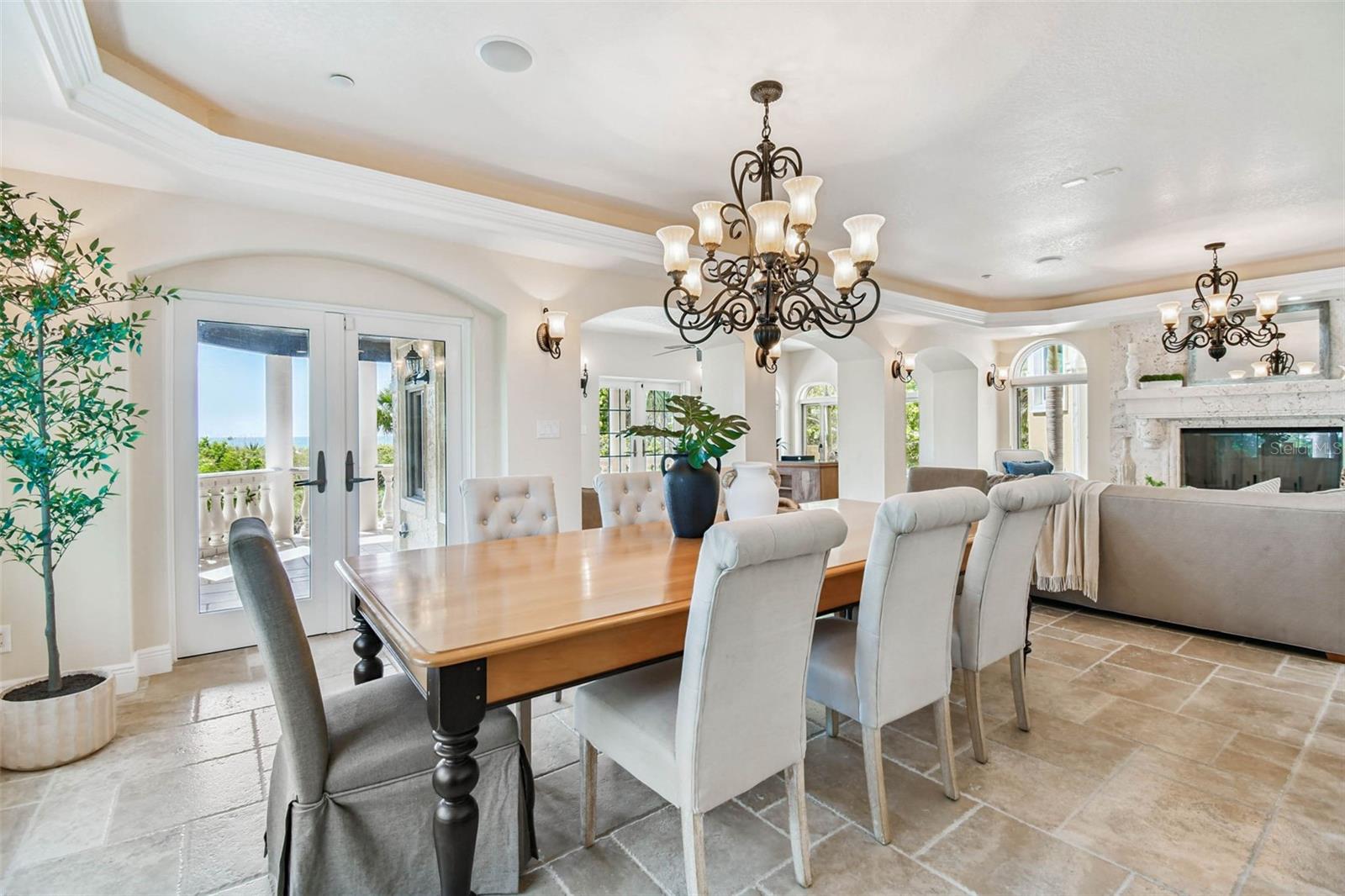 COLONIAL CORP REP - Residential