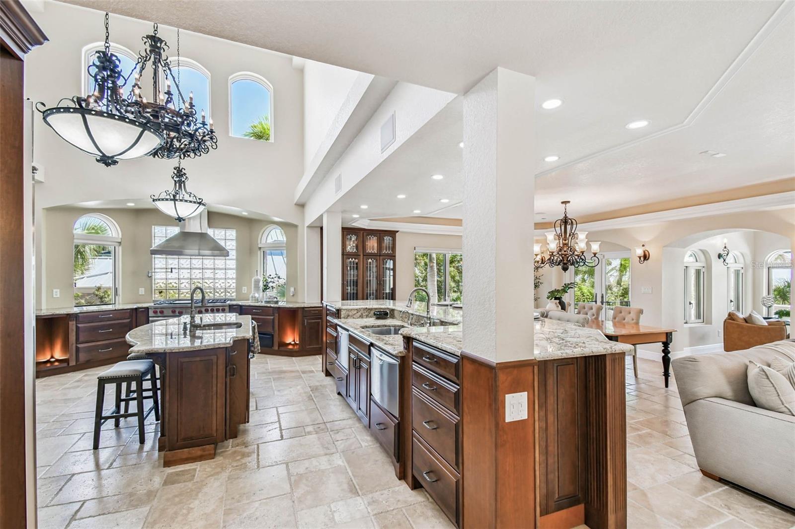 COLONIAL CORP REP - Residential