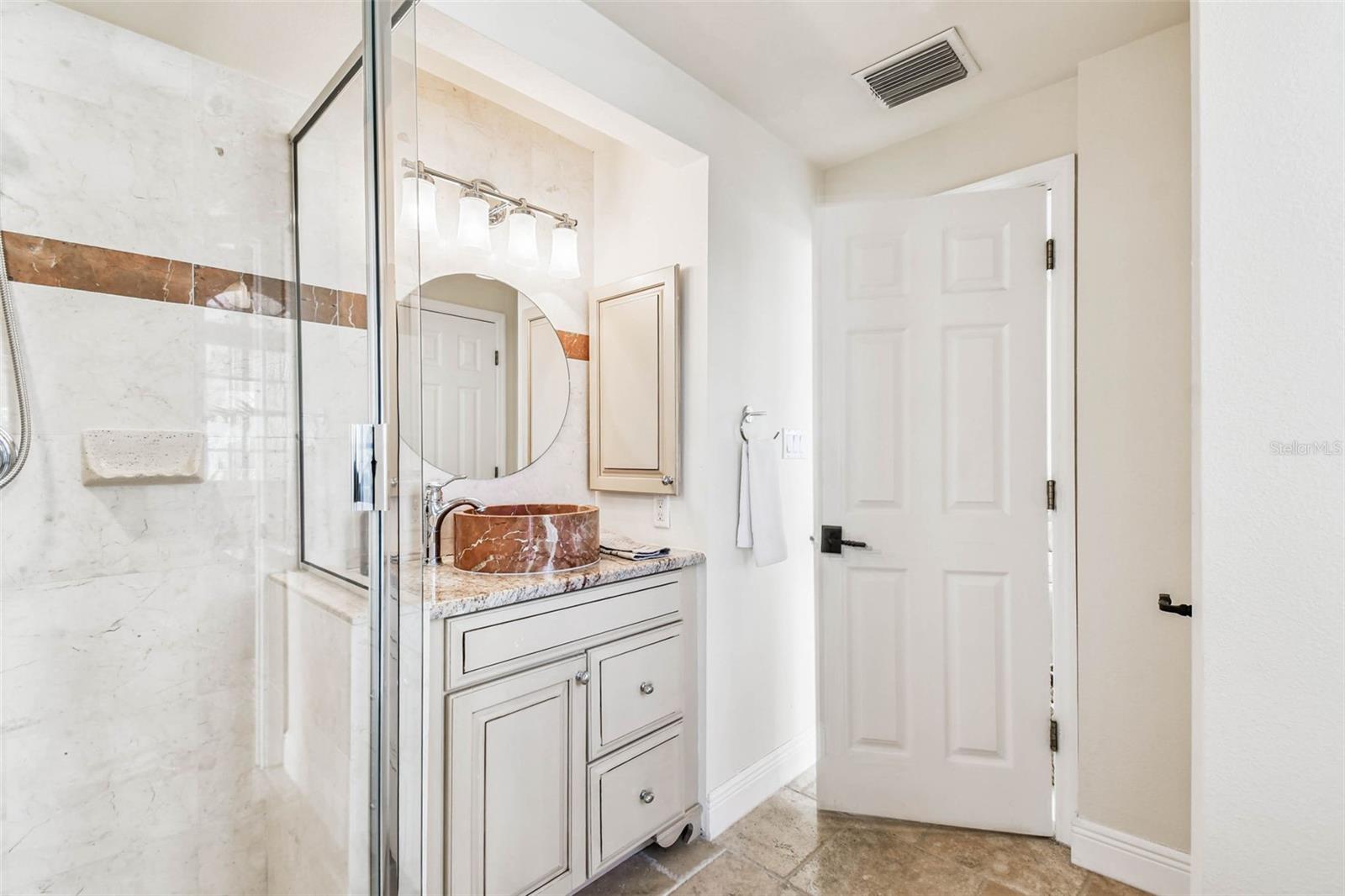 COLONIAL CORP REP - Residential