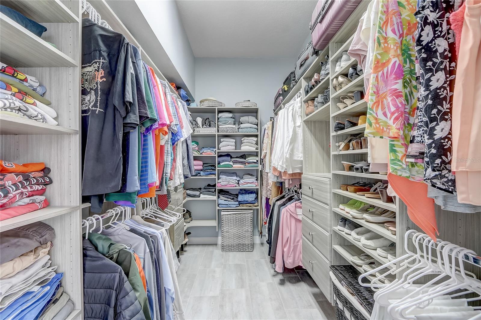 LAKESIDE PLACE ANNEX - Residential