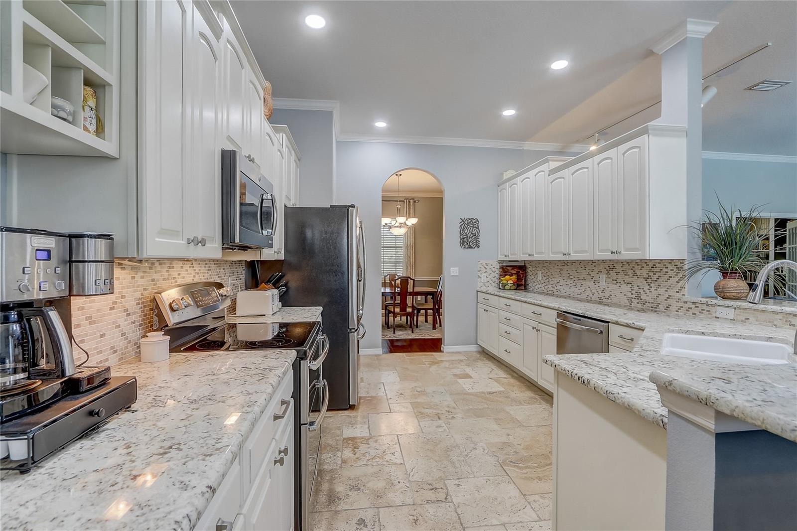 LAKESIDE PLACE ANNEX - Residential