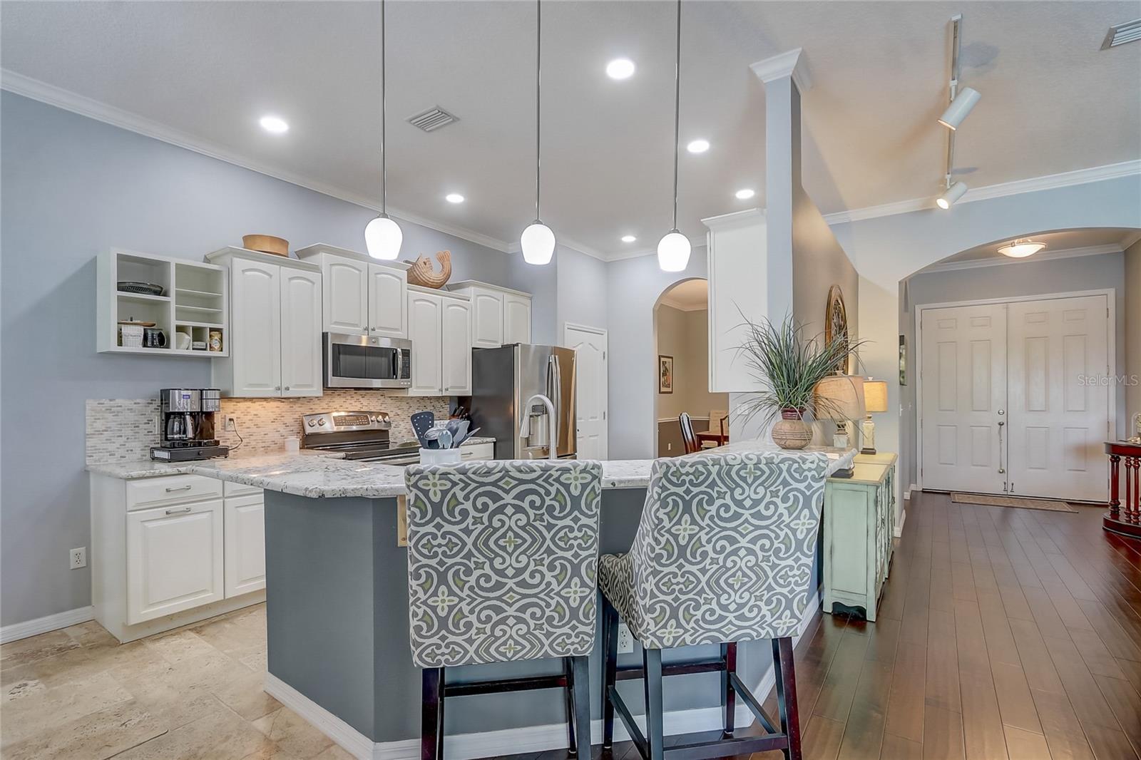 LAKESIDE PLACE ANNEX - Residential