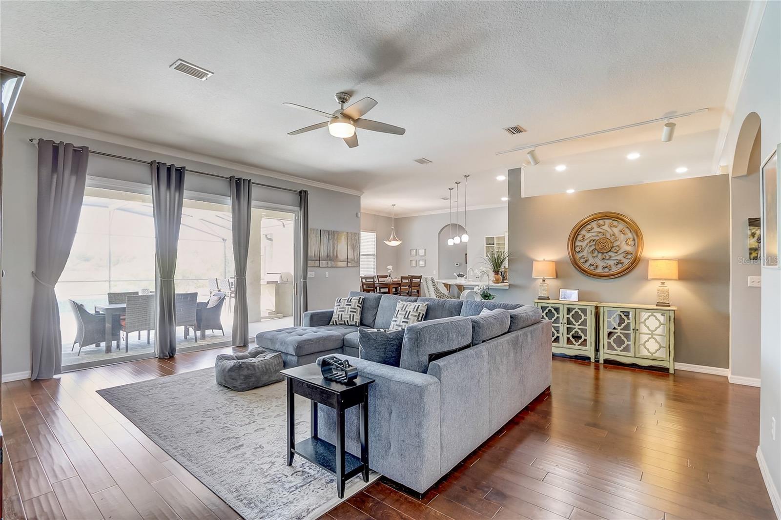 LAKESIDE PLACE ANNEX - Residential