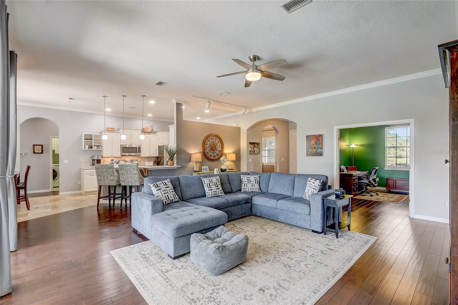 LAKESIDE PLACE ANNEX - Residential