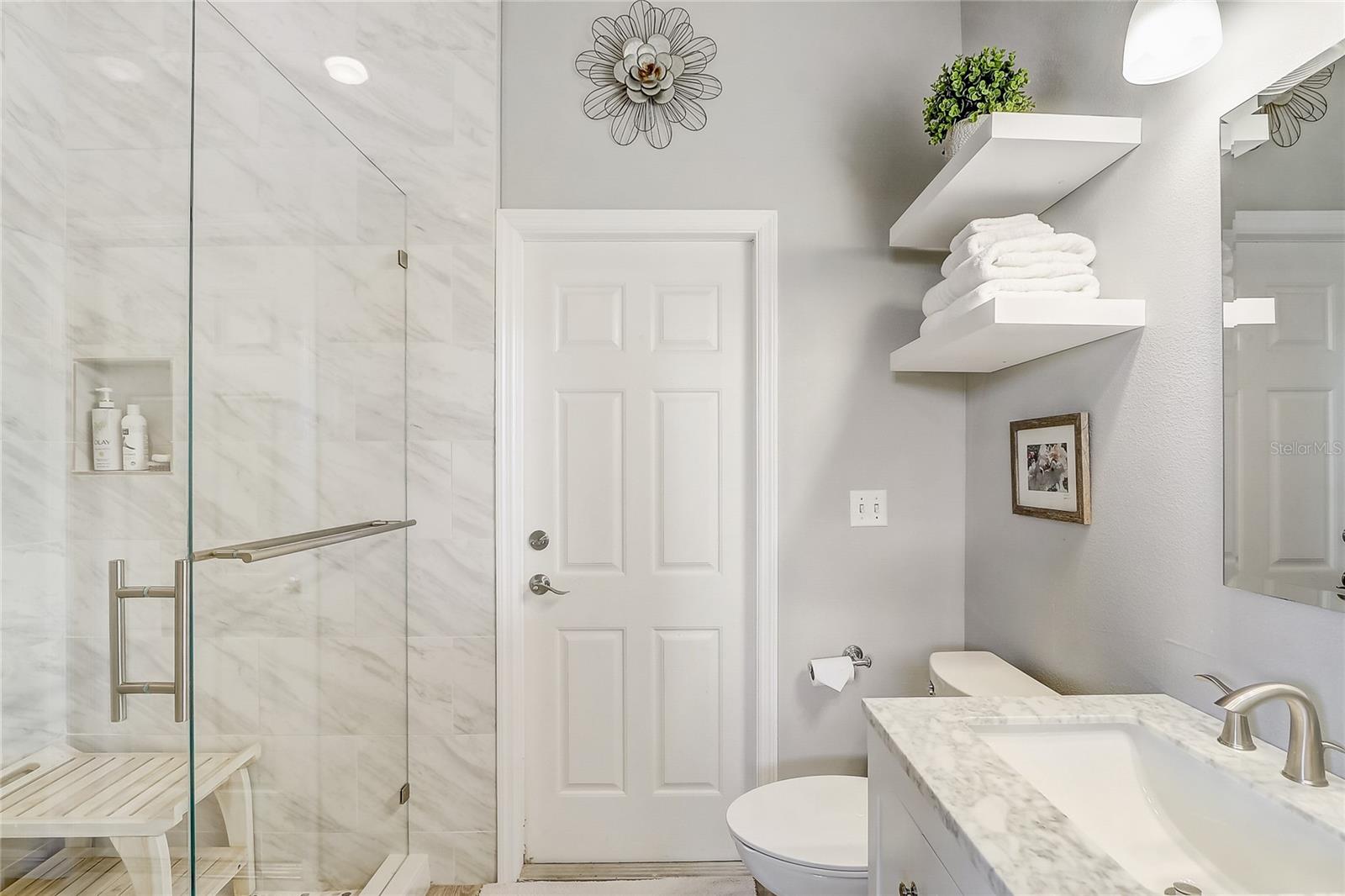 LAKESIDE PLACE ANNEX - Residential