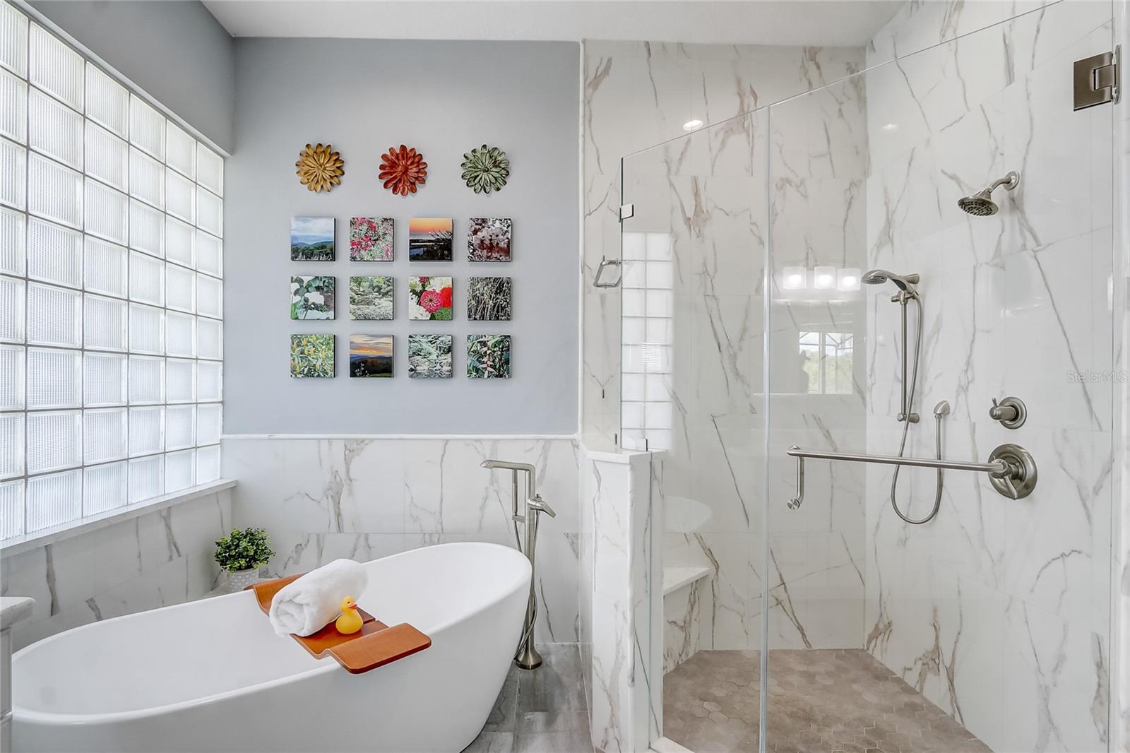 LAKESIDE PLACE ANNEX - Residential