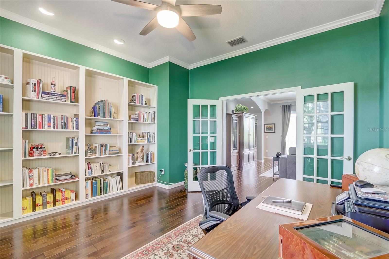 LAKESIDE PLACE ANNEX - Residential