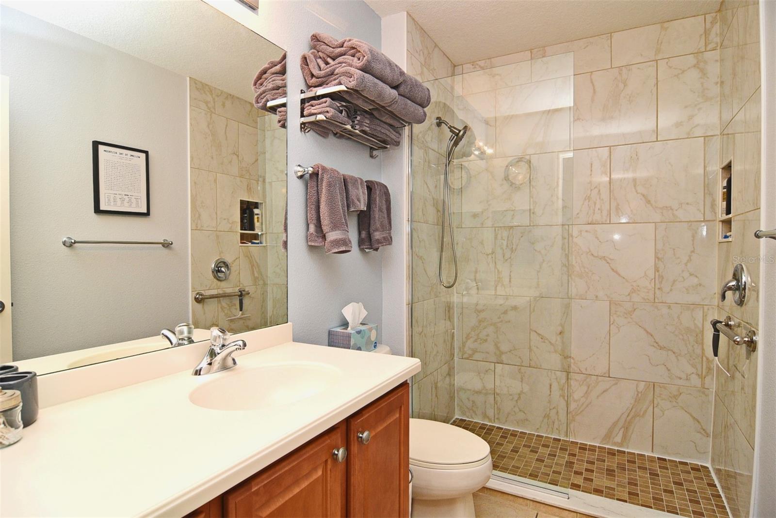 ARTISAN CLUB CONDO P2 - Residential