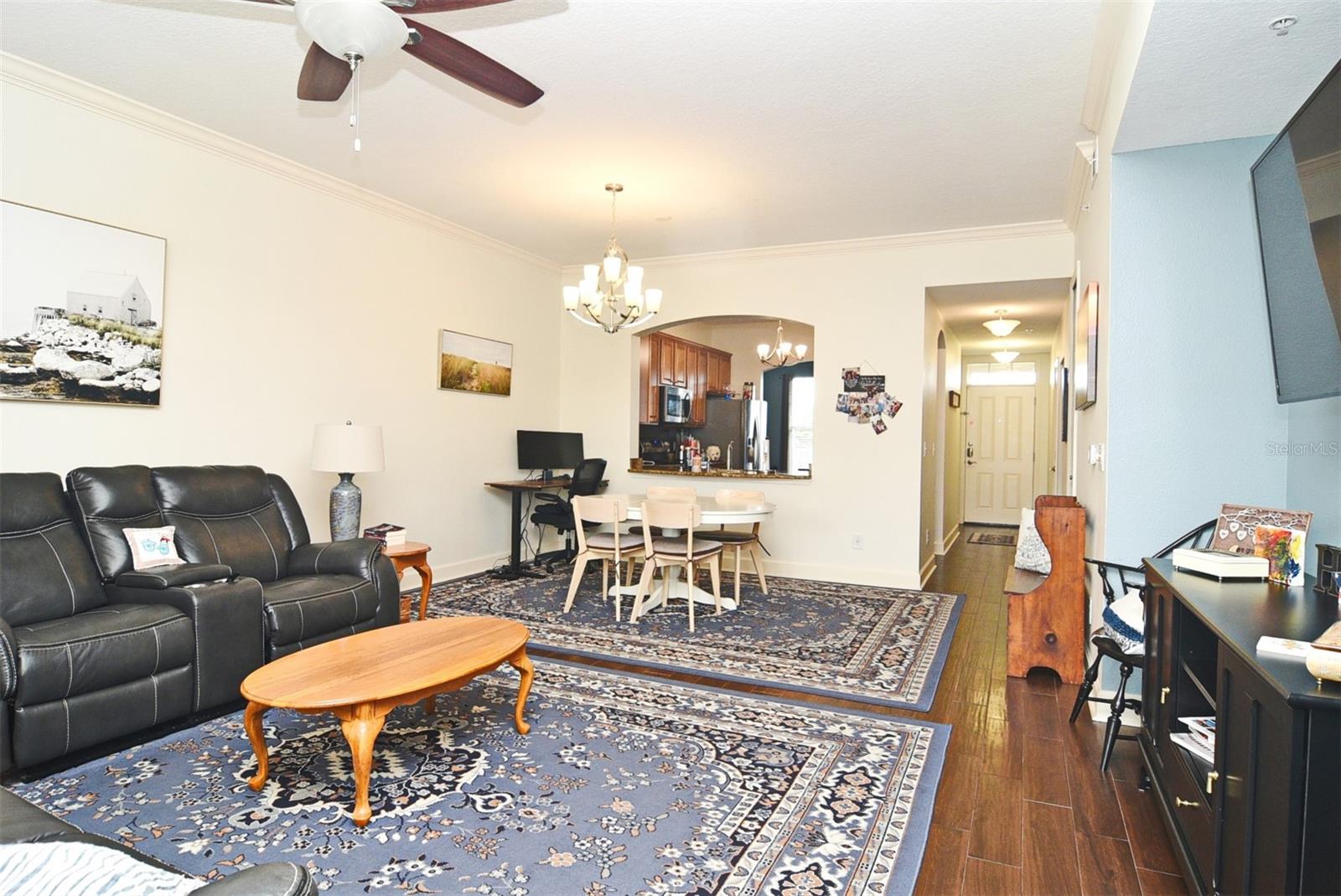 ARTISAN CLUB CONDO P2 - Residential