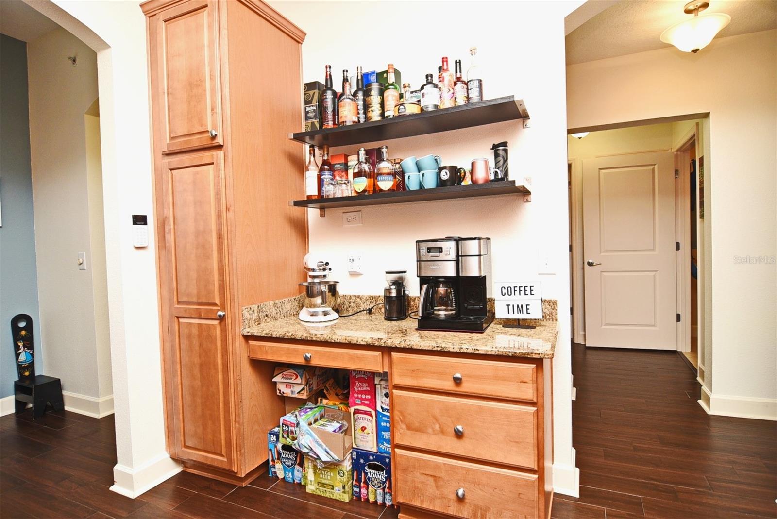 ARTISAN CLUB CONDO P2 - Residential