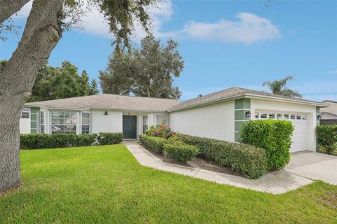 A home in WINTER HAVEN