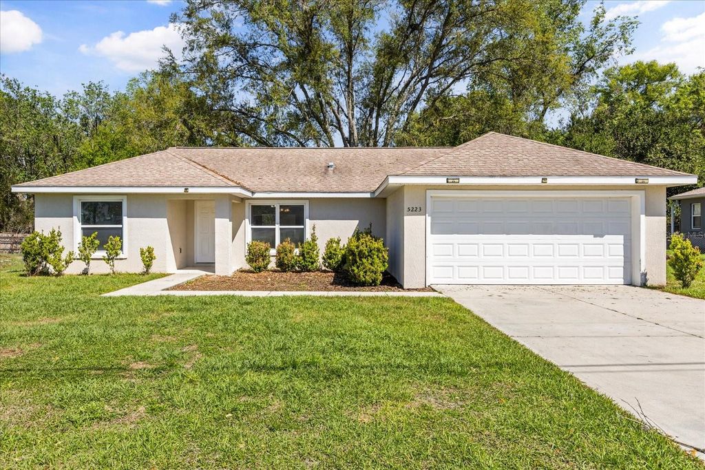 Photo of 5223 SE 135th Place, Summerfield, FL 34491 (MLS # O6392810)