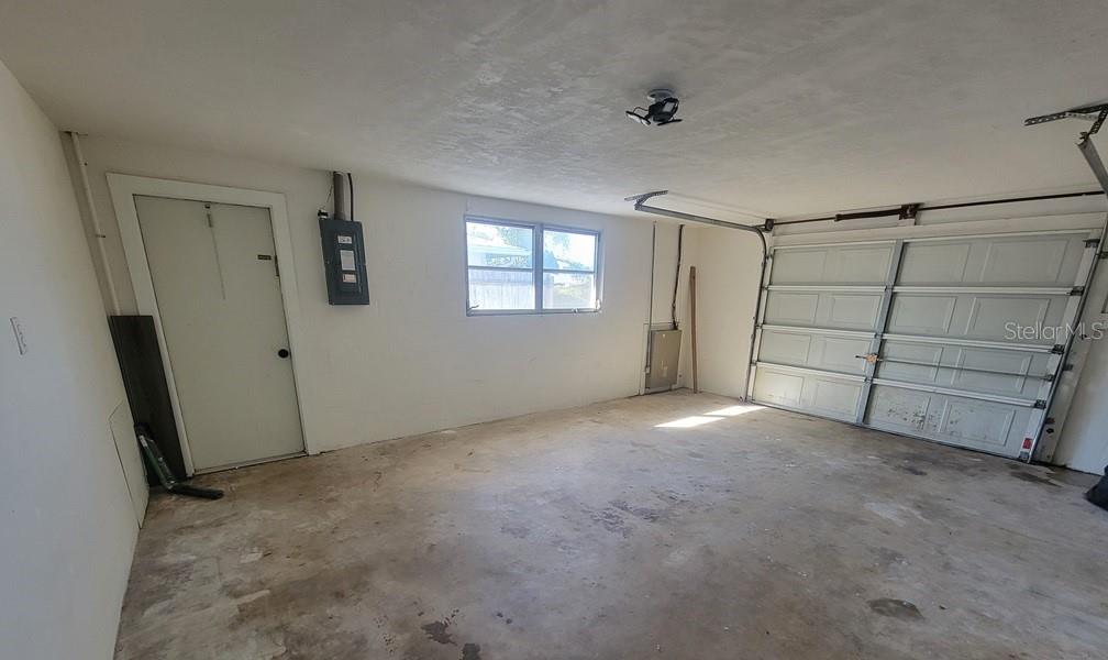 JASMINE LAKES - Residential Lease