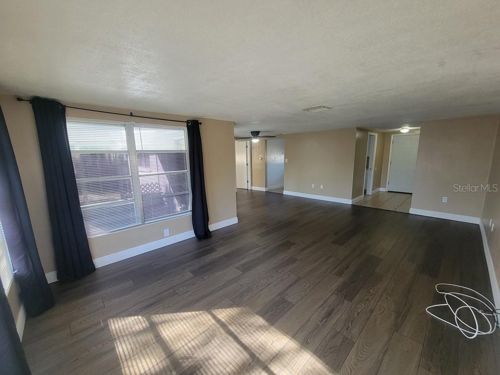 JASMINE LAKES - Residential Lease