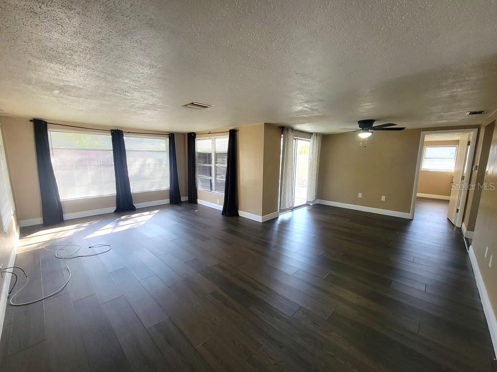 JASMINE LAKES - Residential Lease