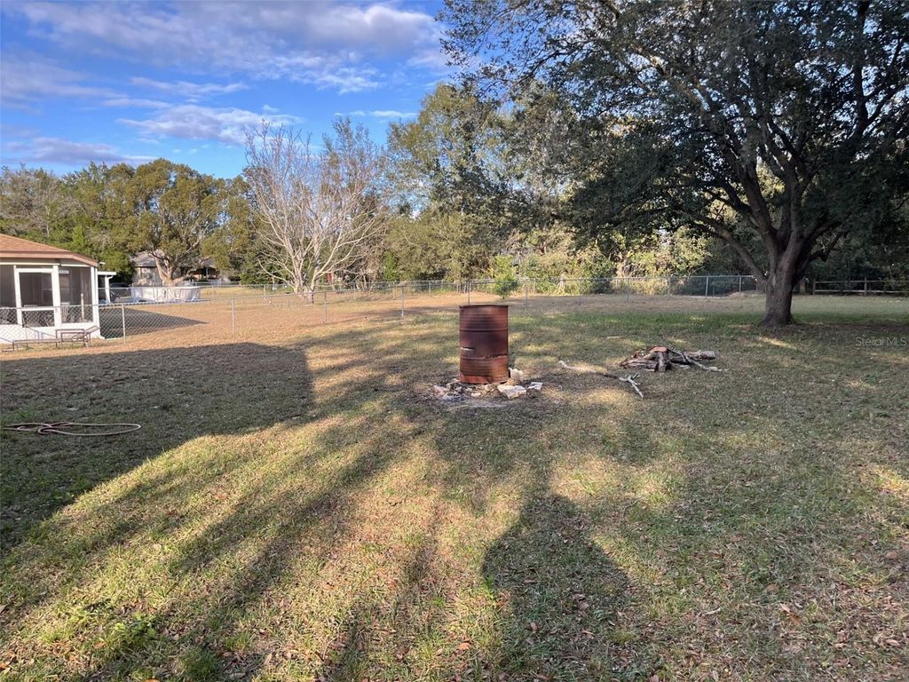 Photo of 513 Sapphire Lane, Ocala, FL 34472 (MLS # OM716167)