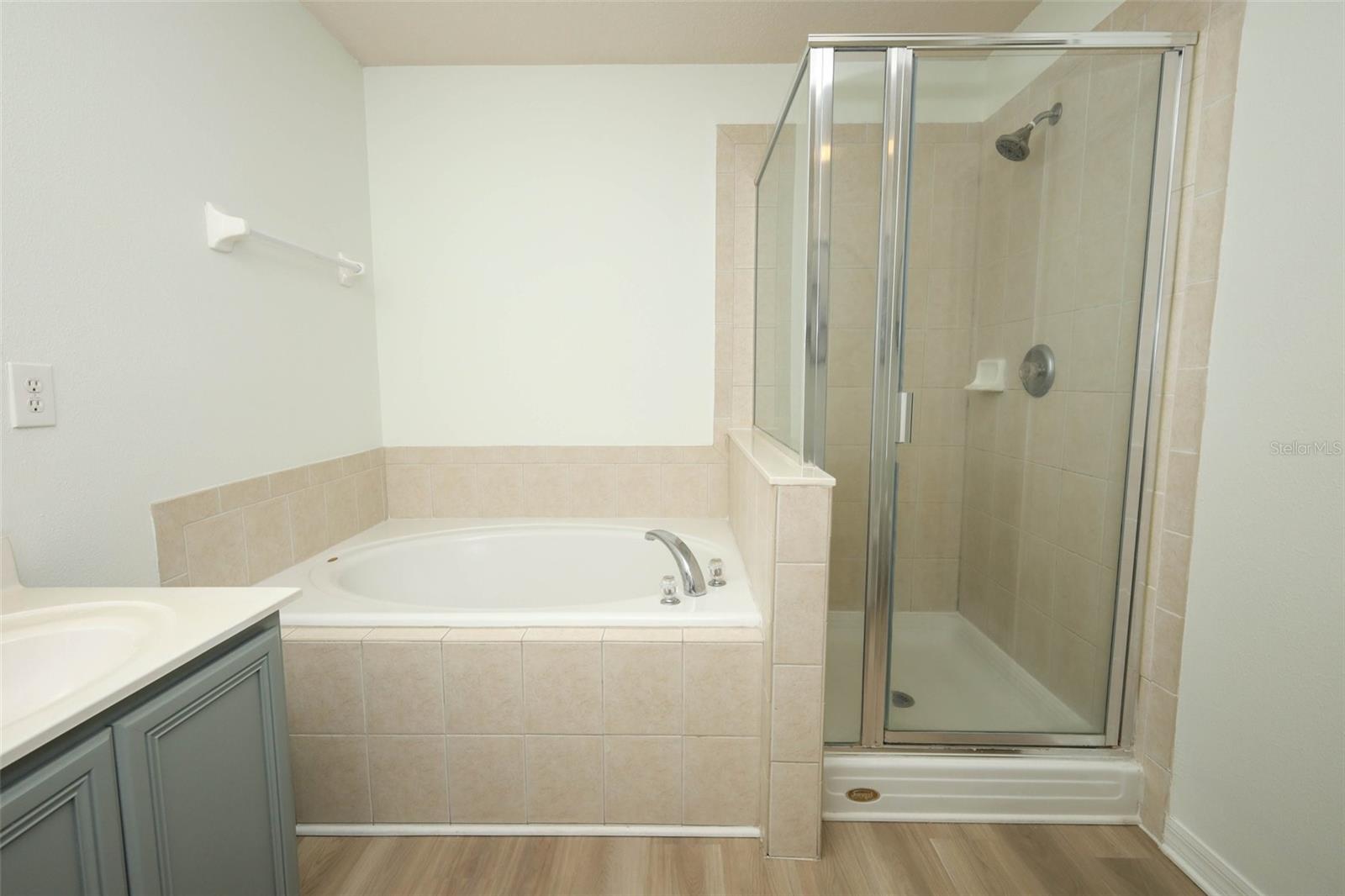 FULLERS XING PH 03 A-G - Residential