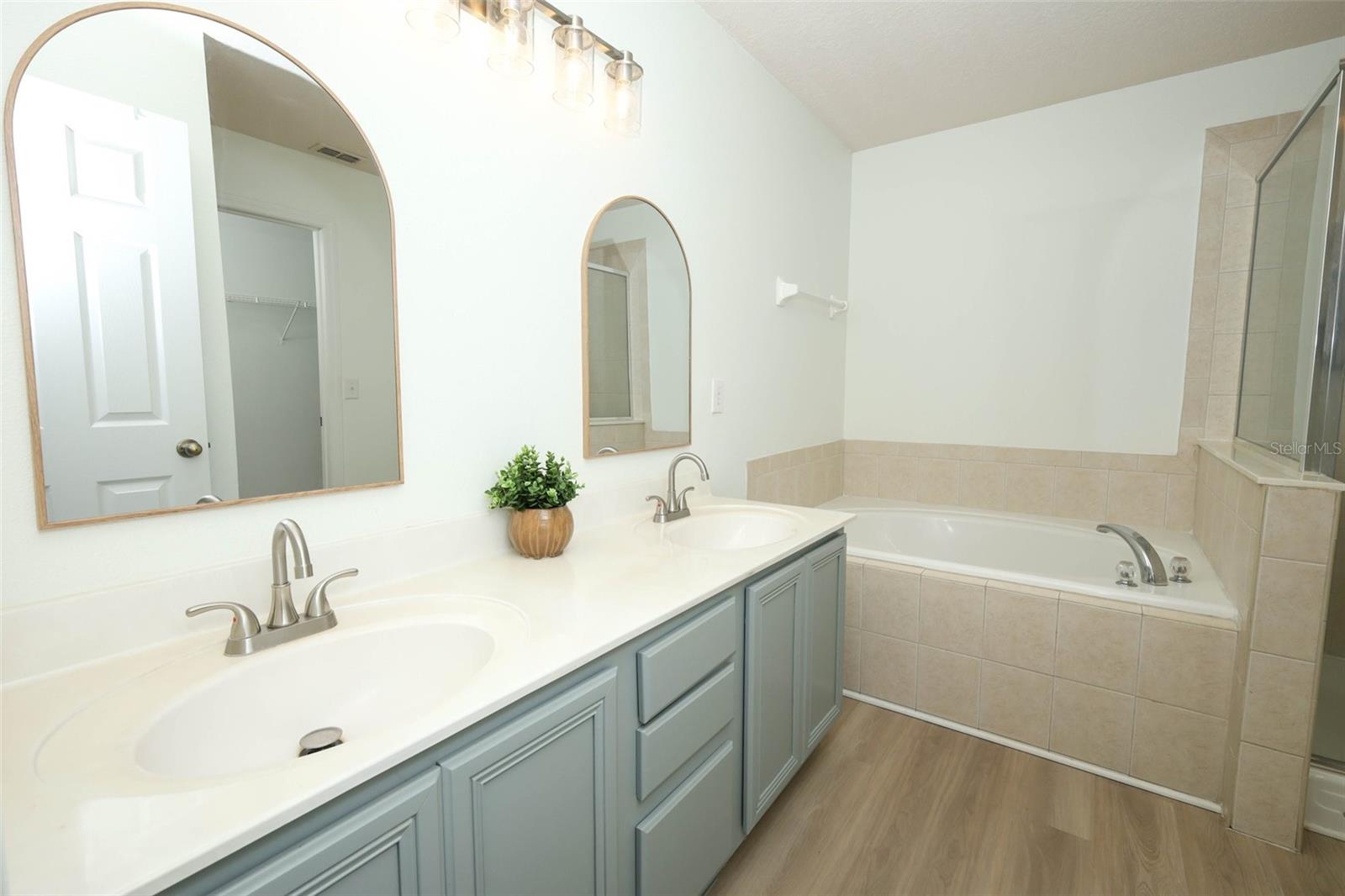 FULLERS XING PH 03 A-G - Residential