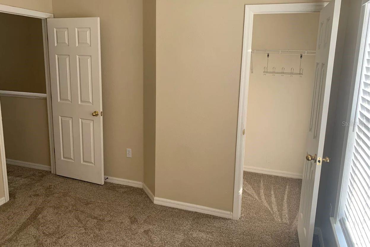 TOWNHOMES OF COUNTRY RUN PH - Residential Lease