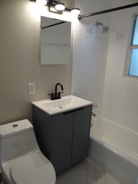 ORANGE LAKE VILLAGE - Residential