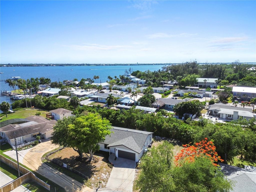 Photo of 901 24th Avenue W, Palmetto, FL 34221 (MLS # A4693164)