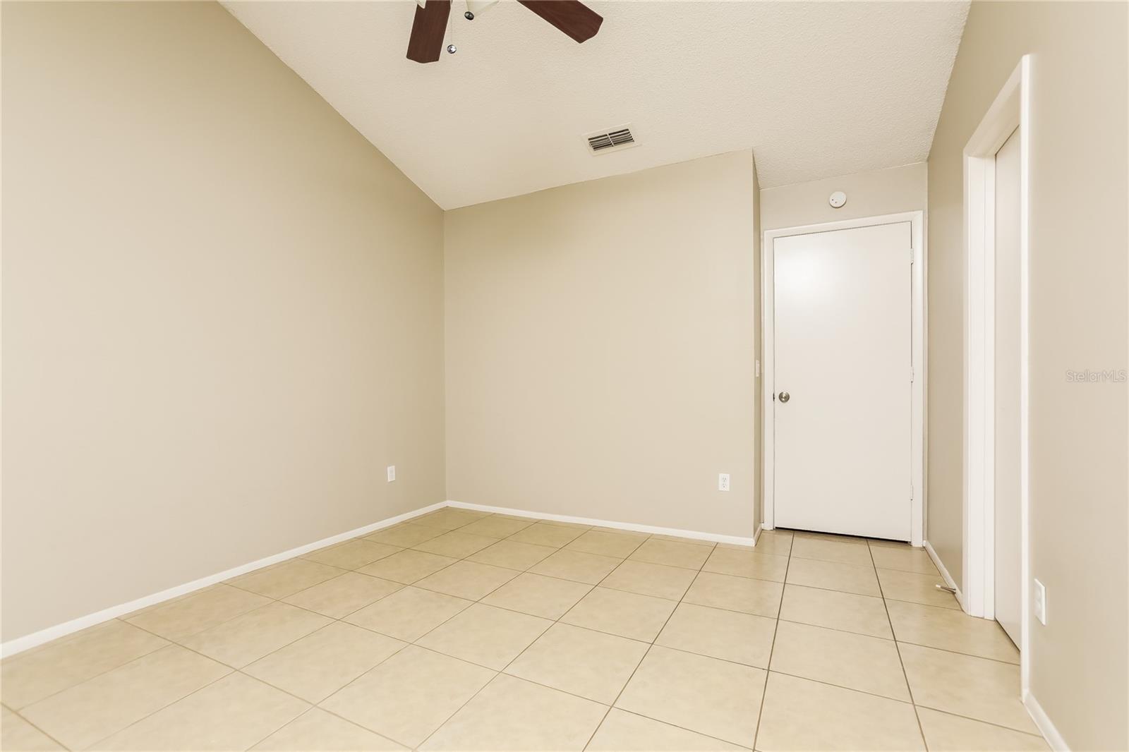 HOLLOWBROOK WEST PH 4 - Residential Lease