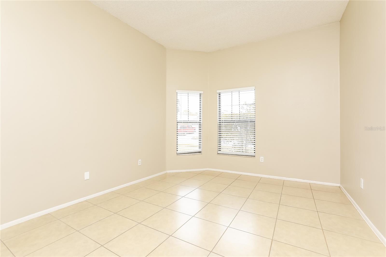 HOLLOWBROOK WEST PH 4 - Residential Lease