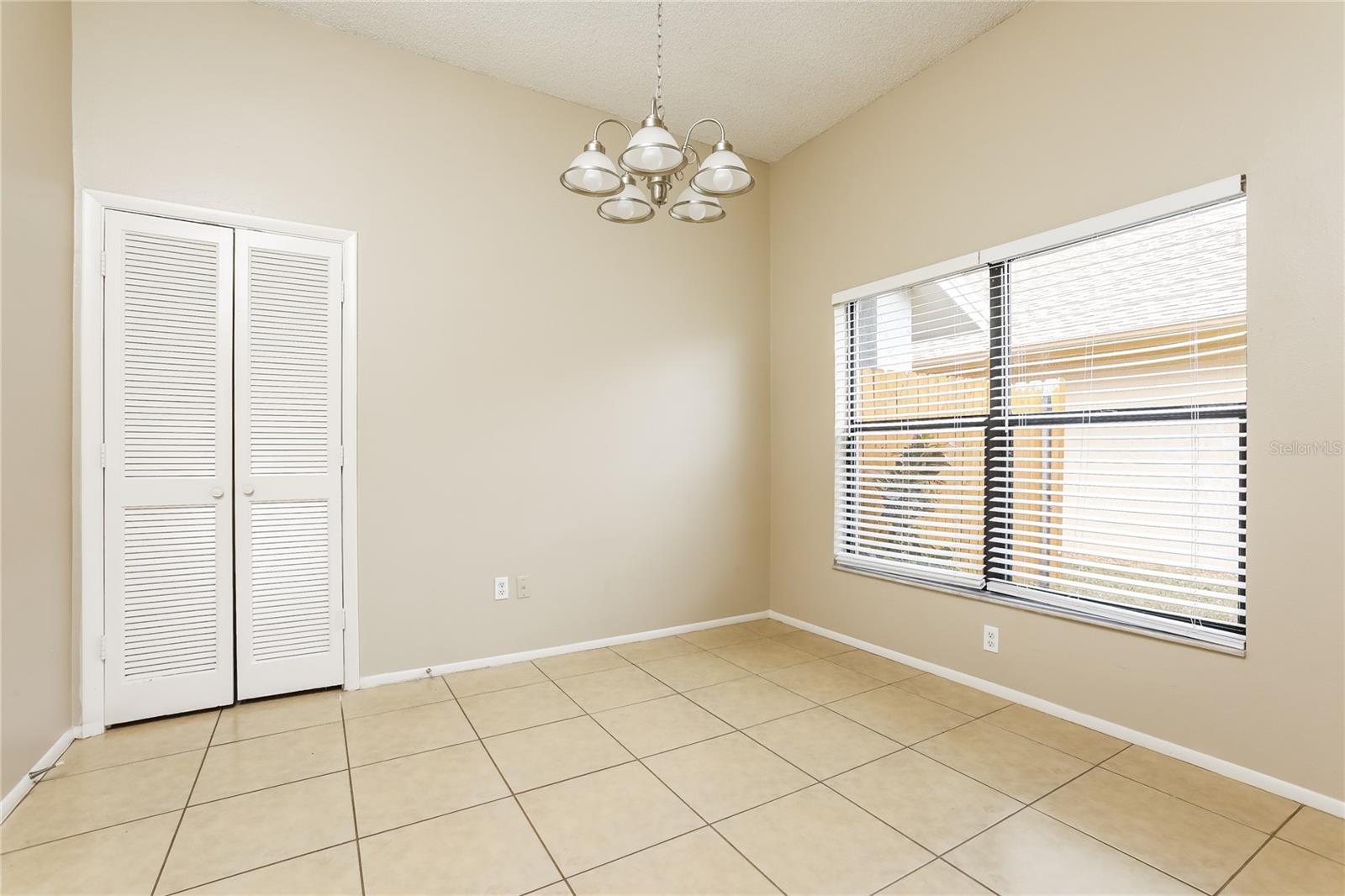 HOLLOWBROOK WEST PH 4 - Residential Lease