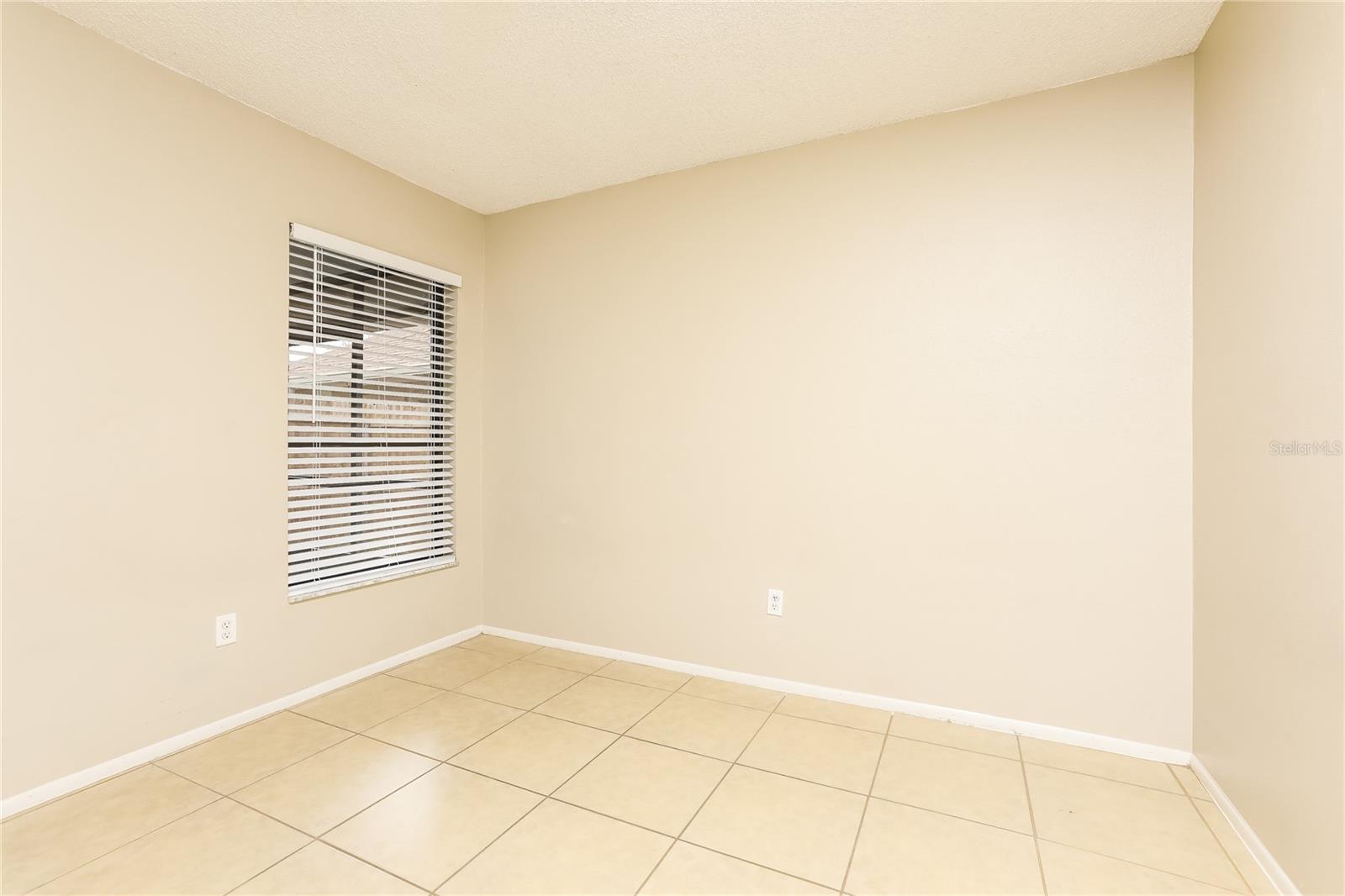 HOLLOWBROOK WEST PH 4 - Residential Lease