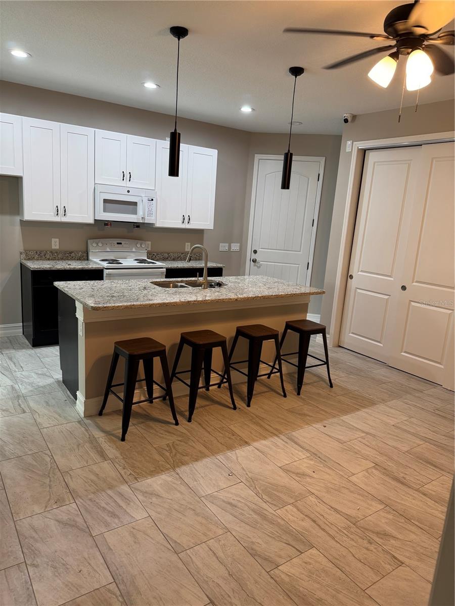 ANNANDALE PARK - Residential