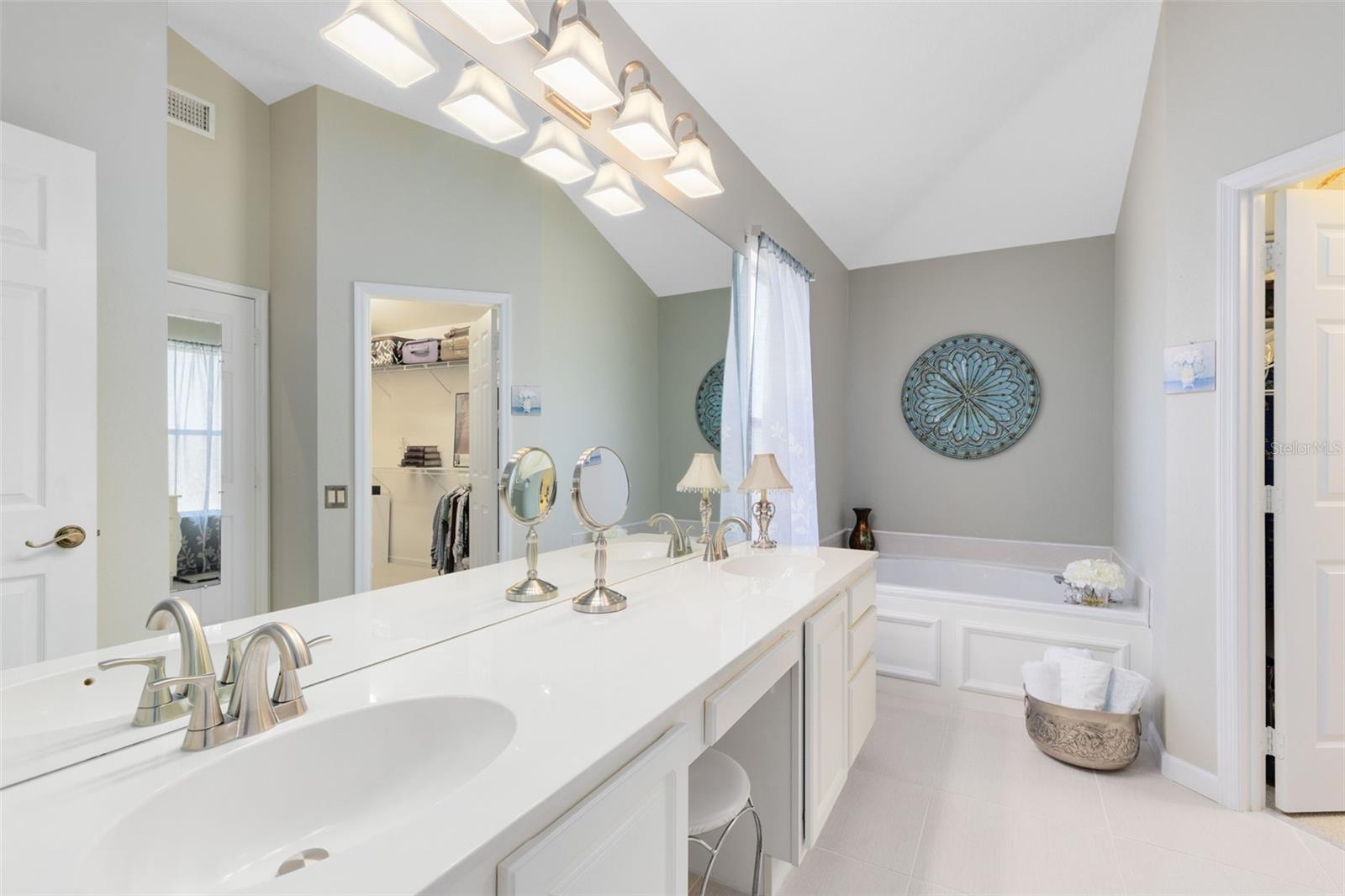 TUSCA OAKS - Residential