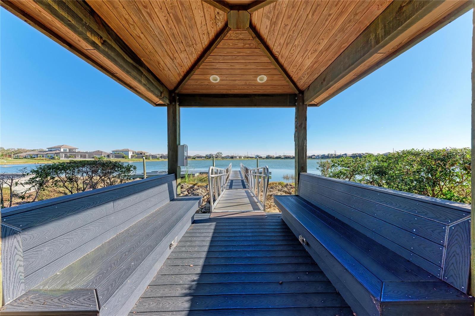 LAKEHOUSE COVE/WATERSIDE PH 4 - Residential