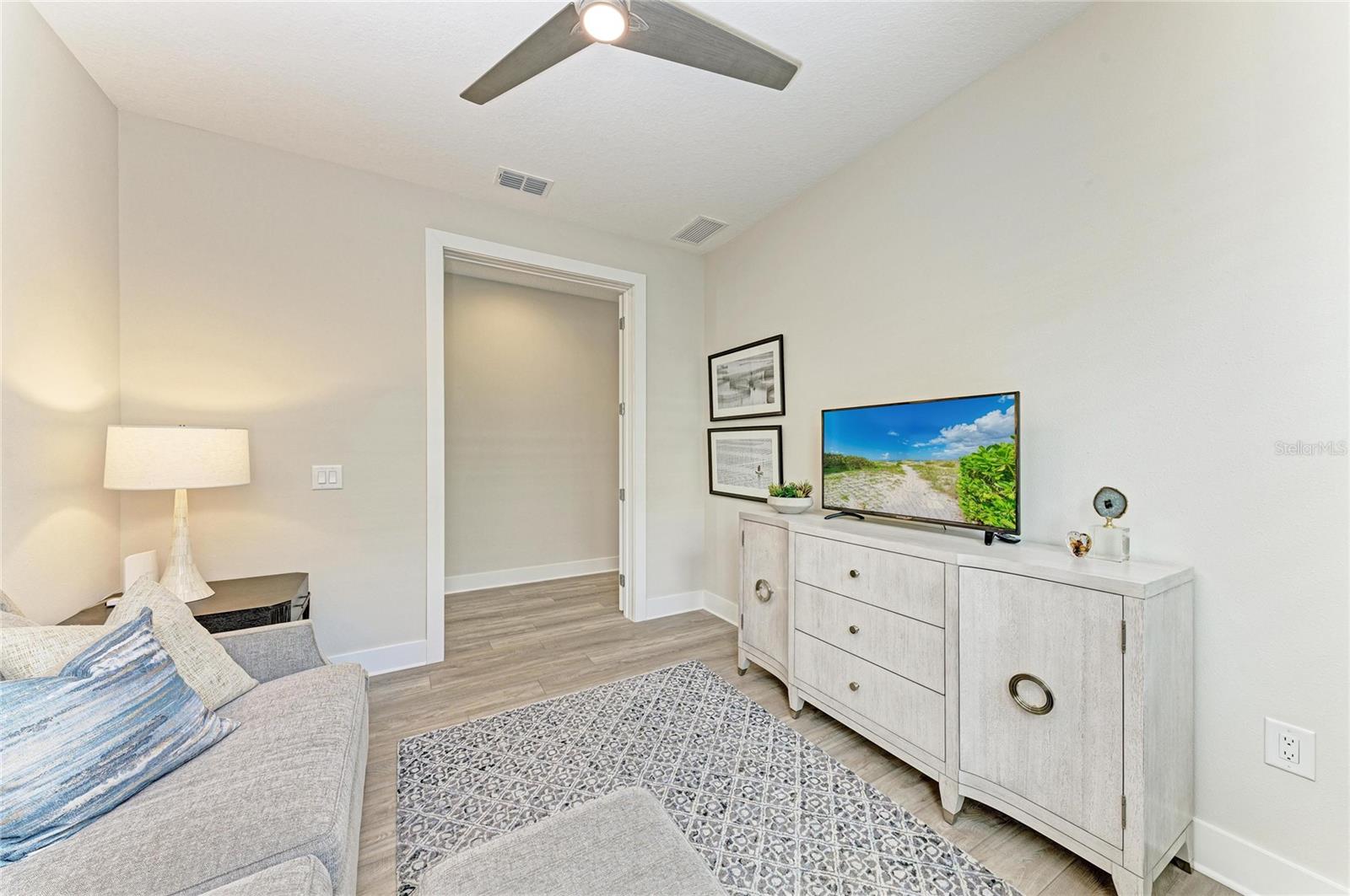 LAKEHOUSE COVE/WATERSIDE PH 4 - Residential