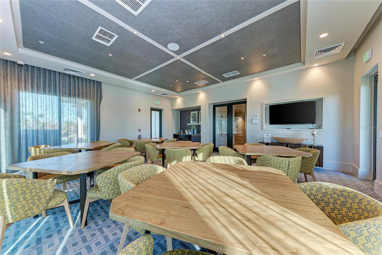 LAKEHOUSE COVE/WATERSIDE PH 4 - Residential