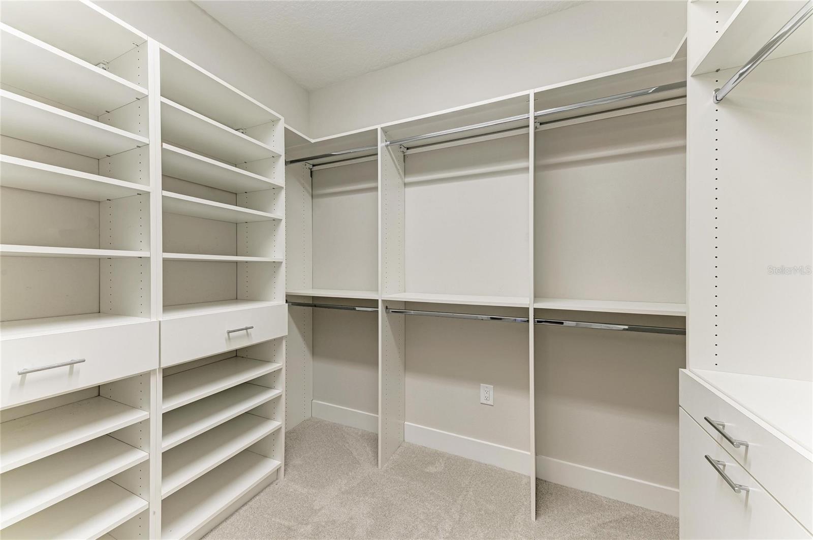 LAKEHOUSE COVE/WATERSIDE PH 4 - Residential