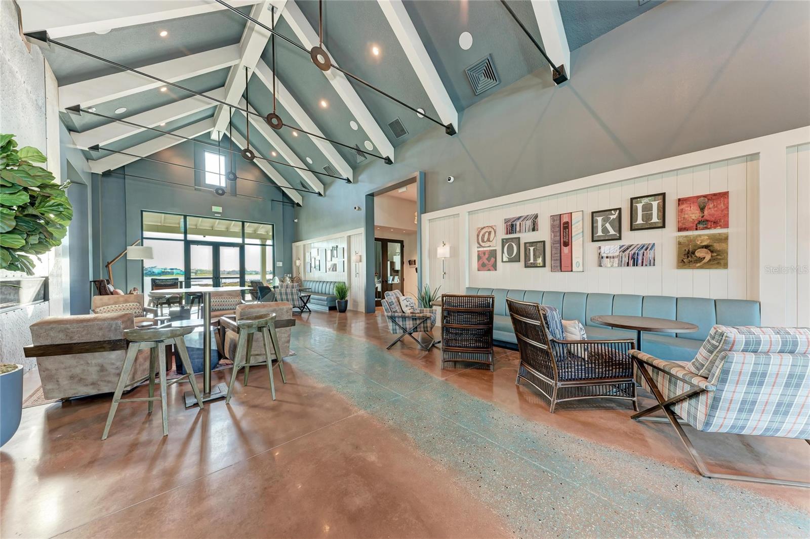 LAKEHOUSE COVE/WATERSIDE PH 4 - Residential