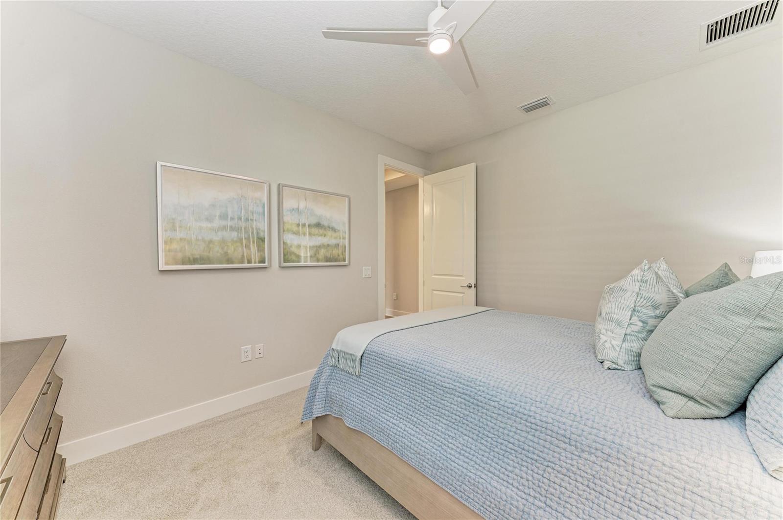 LAKEHOUSE COVE/WATERSIDE PH 4 - Residential