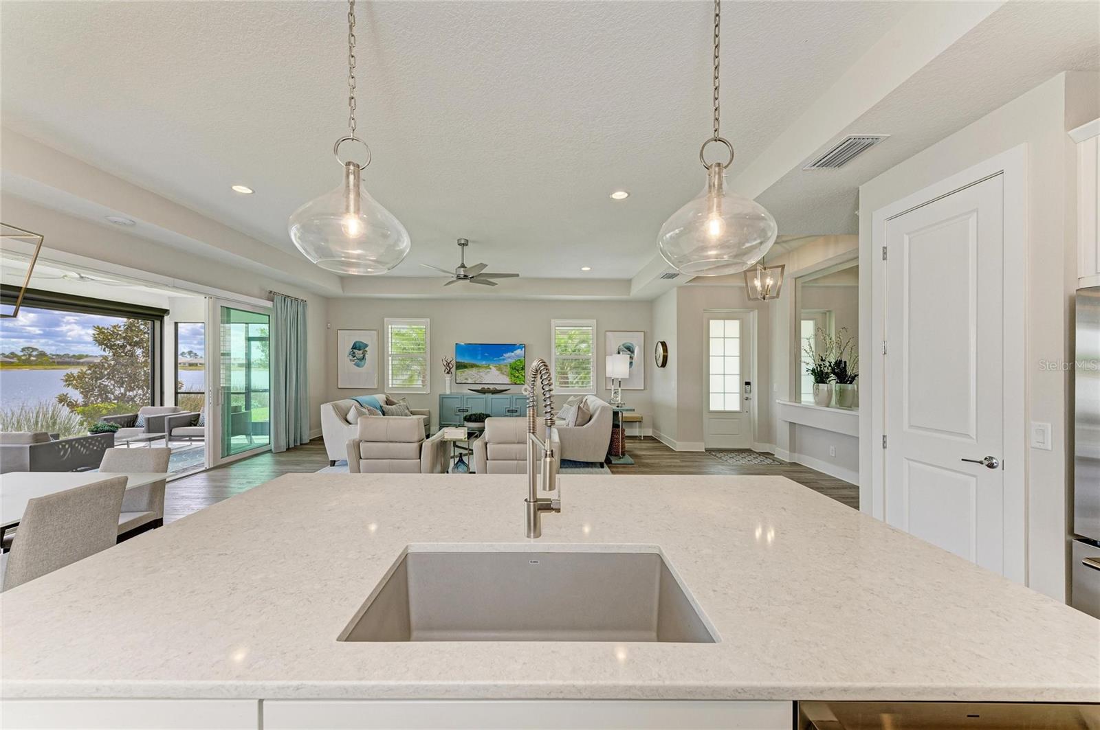 LAKEHOUSE COVE/WATERSIDE PH 4 - Residential