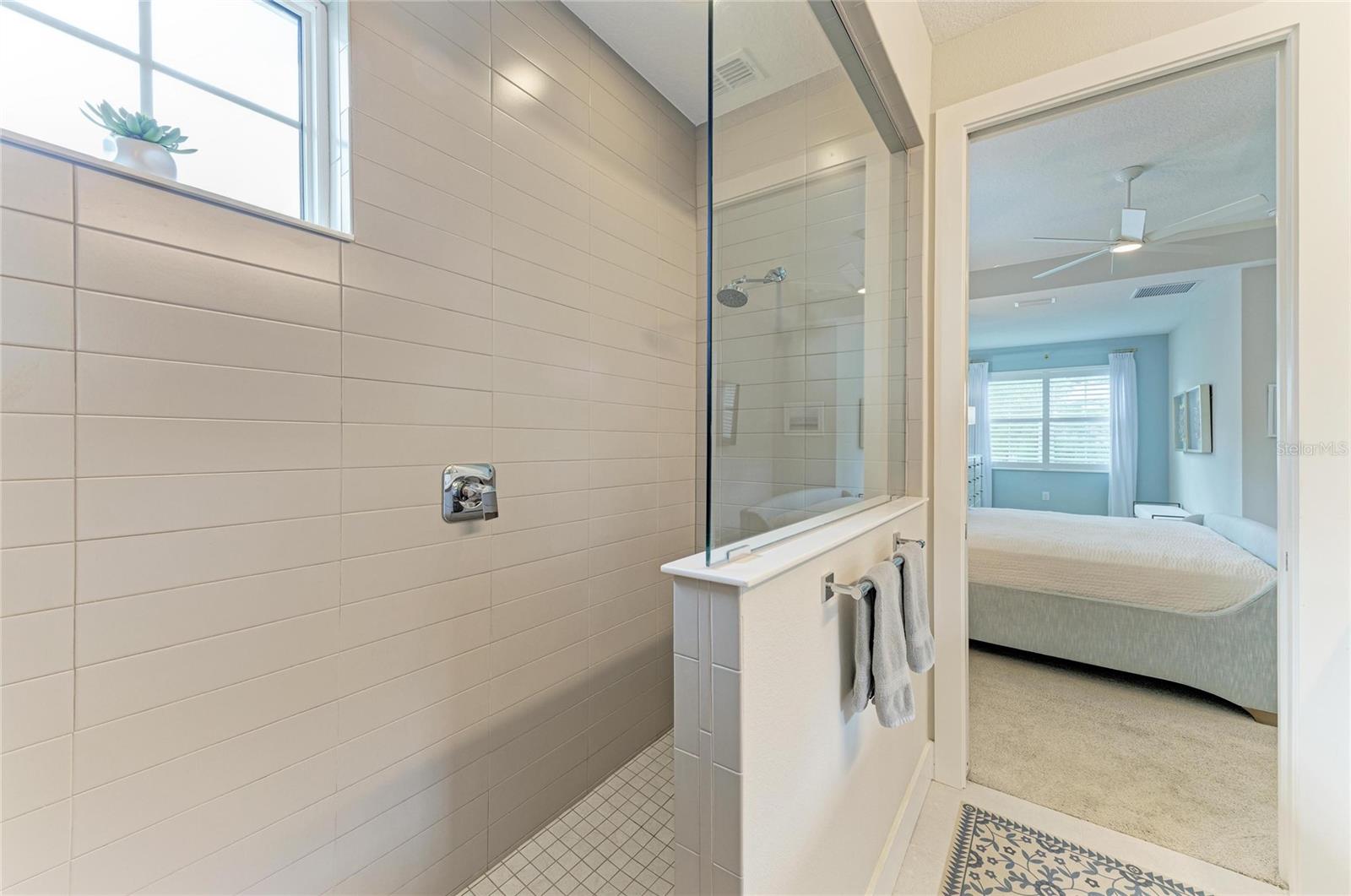 LAKEHOUSE COVE/WATERSIDE PH 4 - Residential