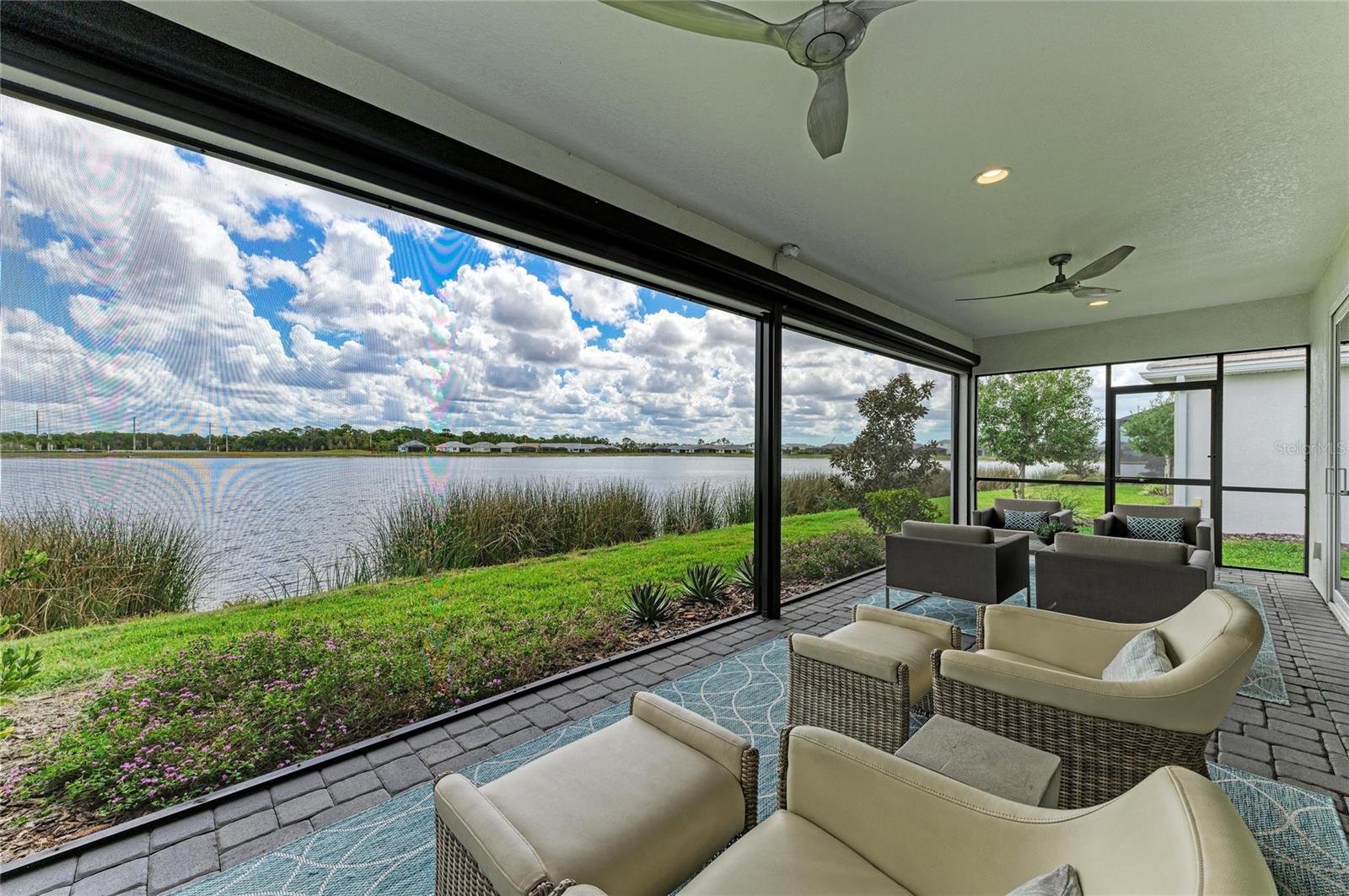 LAKEHOUSE COVE/WATERSIDE PH 4 - Residential