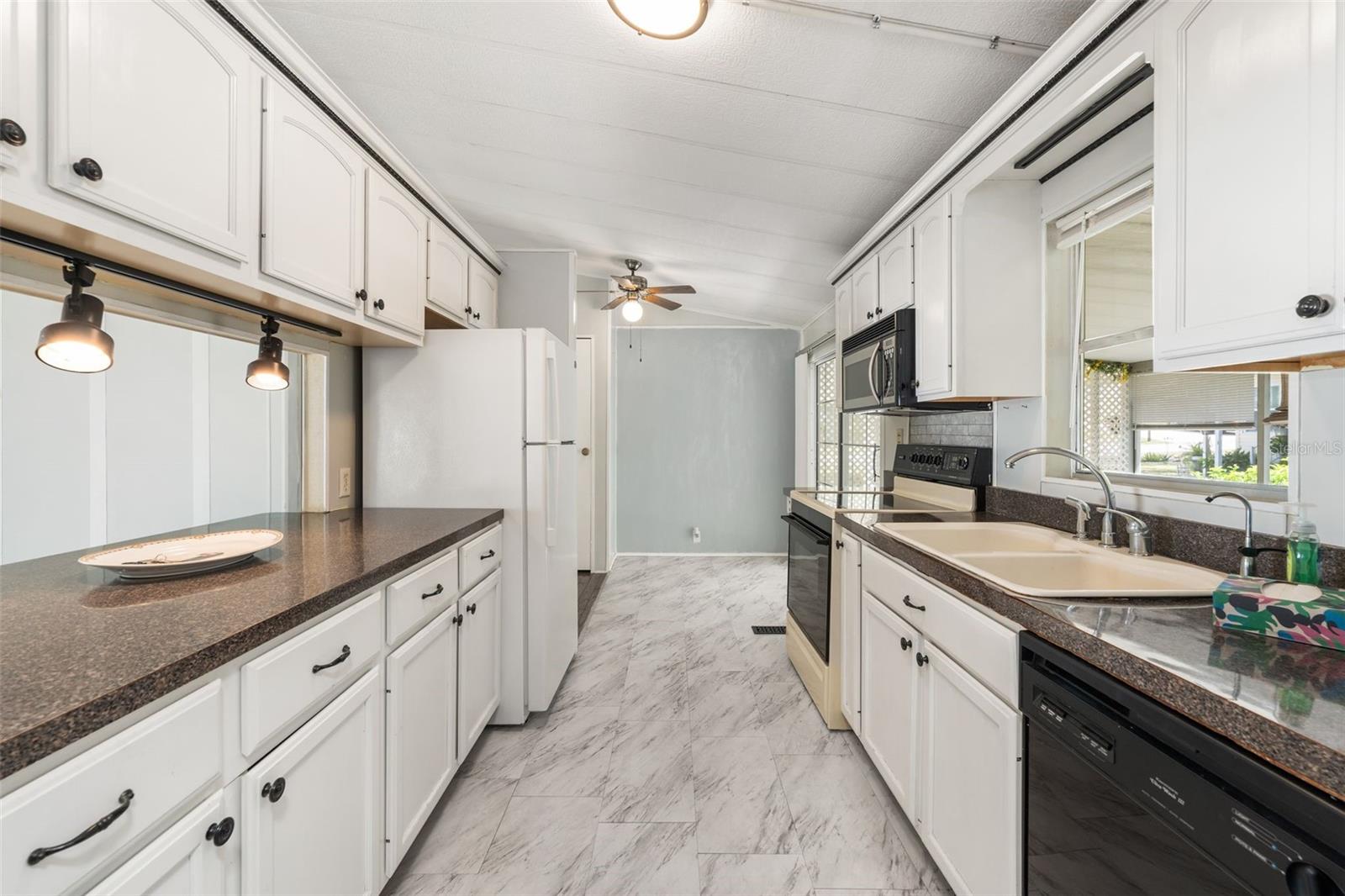 BROOKRIDGE COMM - Residential