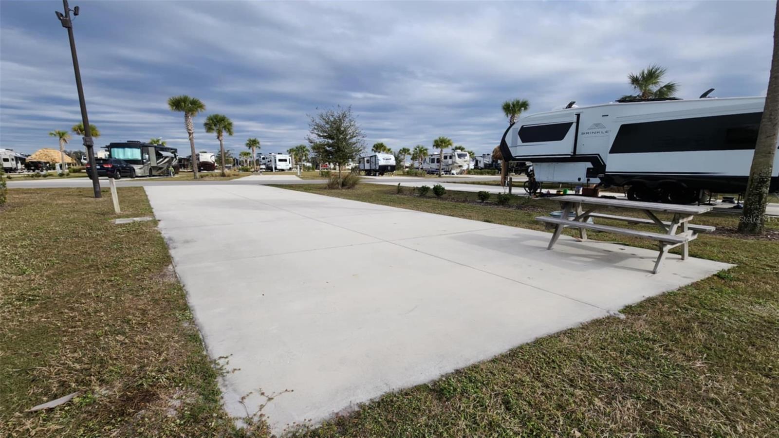 RESORT AT CANOPY OAKS - Land