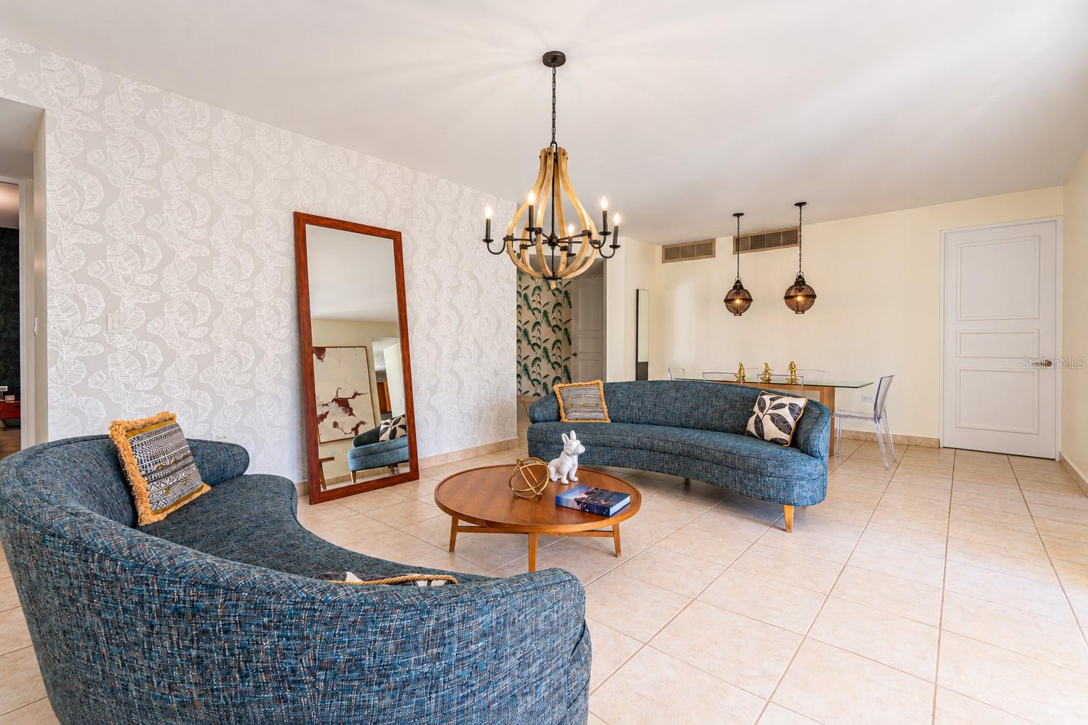 100 OCEAN DRIVE 114
